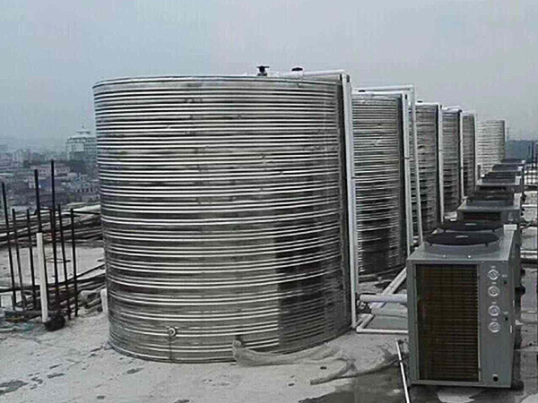 商用空氣能與不鏽鋼水箱連接，開多大的孔徑？