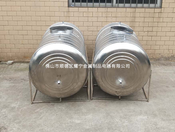 雲南西雙版納臥式不鏽鋼水箱