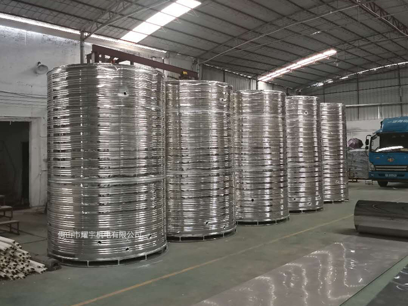 雲浮350噸不鏽鋼水箱，熱水工程保溫水箱