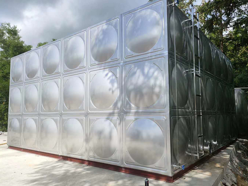 茂名信宜108方不鏽鋼水箱,方形不鏽鋼消防水箱