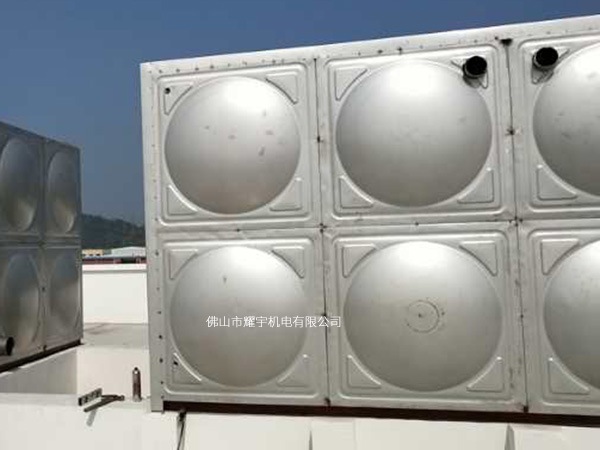 湖北黃石方形不鏽鋼保溫水箱18立方空氣能熱泵保溫水箱