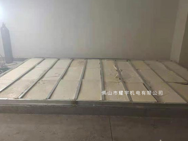 不鏽鋼保溫水箱底部如何保溫